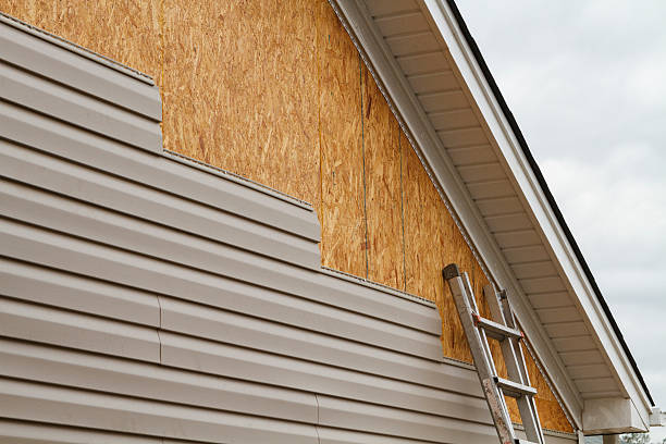 24/7 Emergency Vinyl Siding experts in Pierce, CO